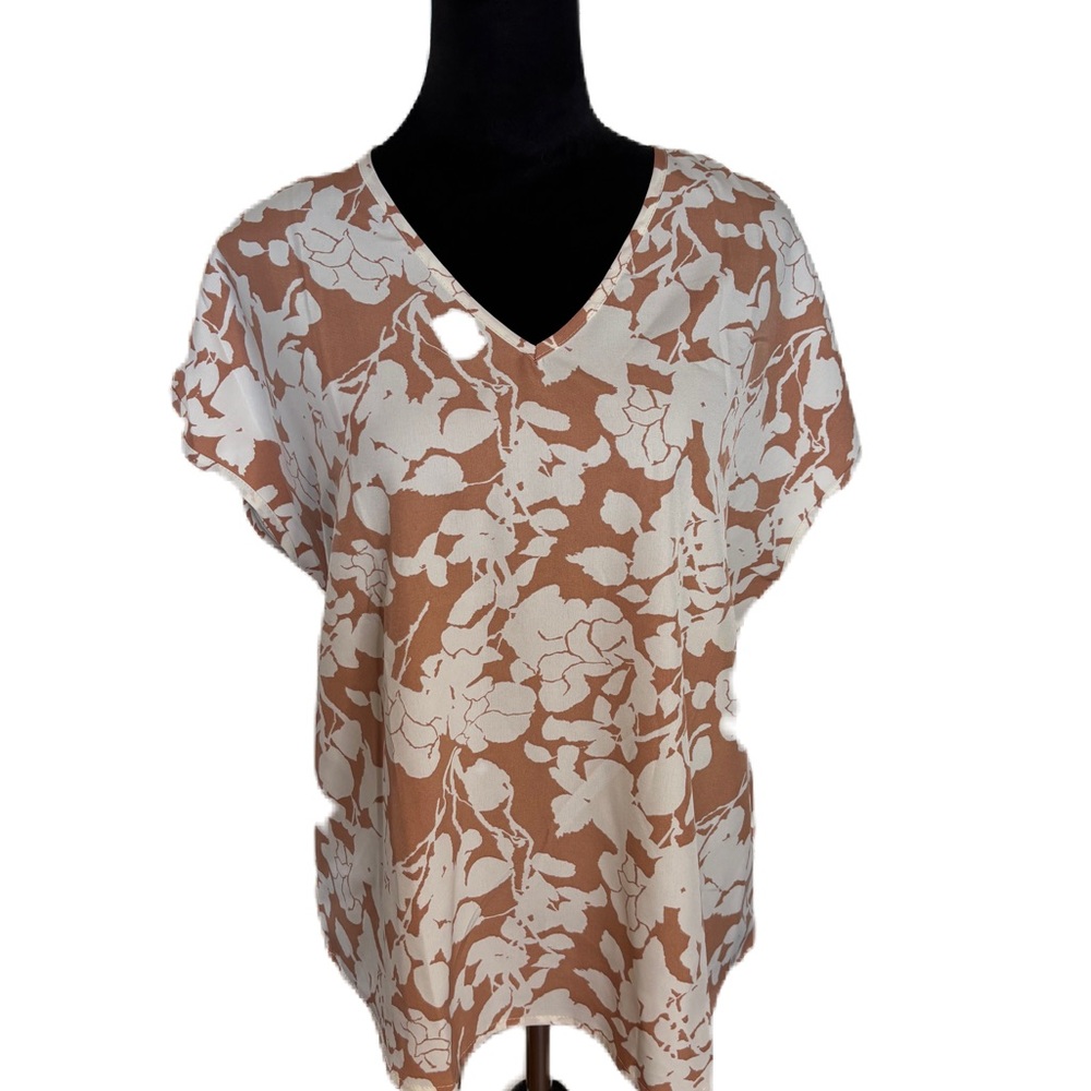 Floral V-Neck Women's Top - Clay and Cream